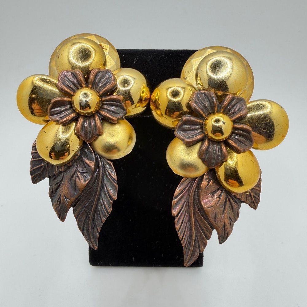 Vintage(?) Gold and Copper tone acrylic clip on floral statement earrings!